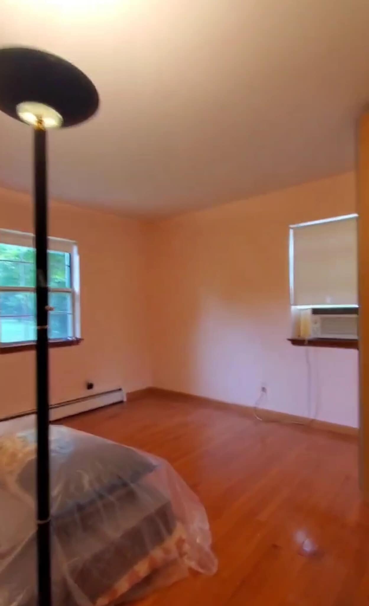 Building Photo - 257 Lake Rd