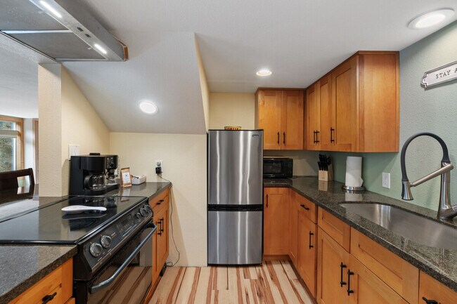 Building Photo - 11582 Washougal River Rd