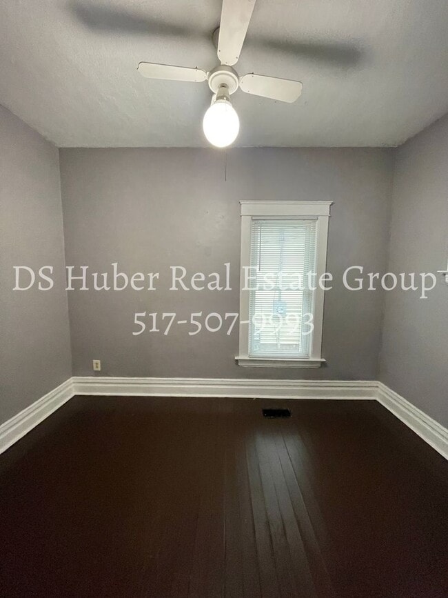 Building Photo - 511 S Hosmer St