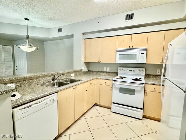 Building Photo - 1200 Reserve Way