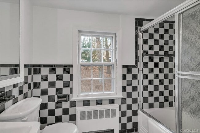 Building Photo - 630 Quaker Rd