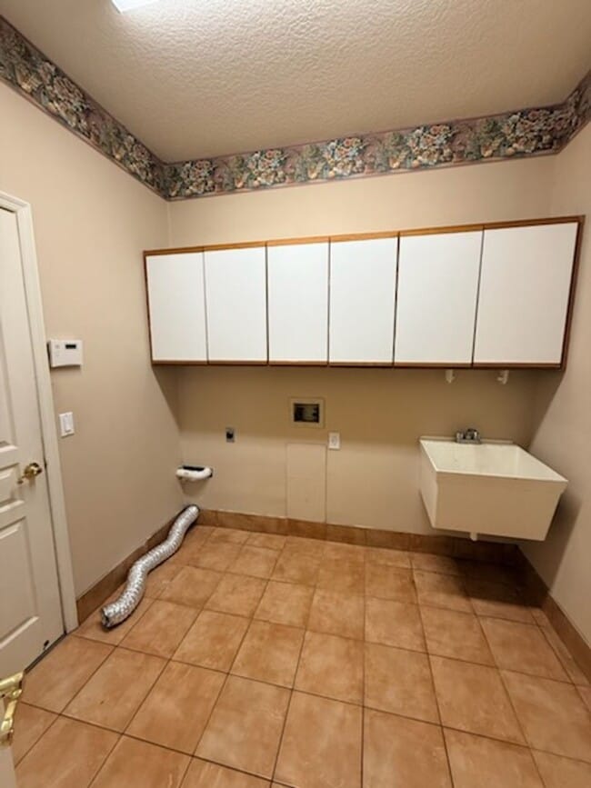 Building Photo - 4BR/3BA | Updated Single Family Home | 3-Car Covered Parking | Inground Pool!