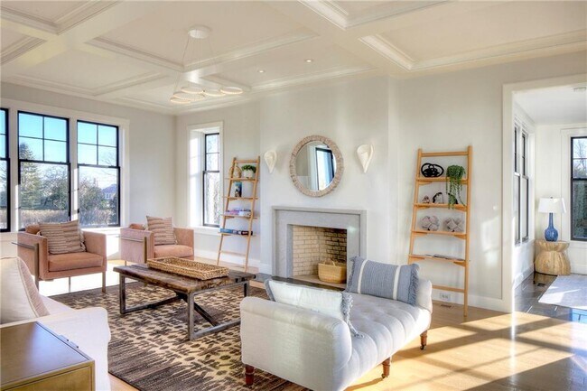 Building Photo - 766 Indian Ave