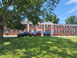 Building Photo - Appleton Court Apartments