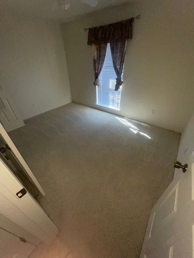 Building Photo - Super Cute Corner Lot House Ready to be called your HOME.