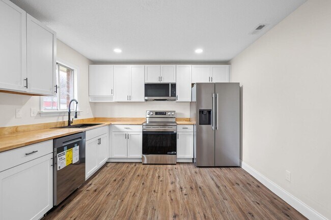 Building Photo - 3336 Gundy Dr