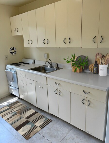 Kitchen - Dartmouth House