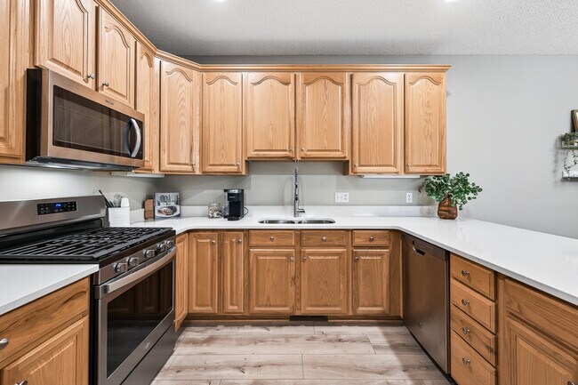 Building Photo - 10098 Bridgehill Terrace