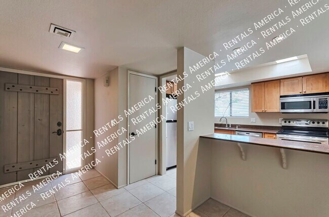 Building Photo - 5421 N Paseo de la Pereza
