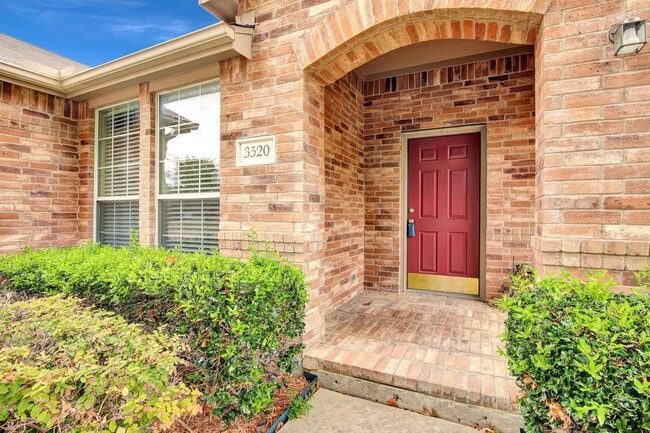 Building Photo - North McKinney Beauty