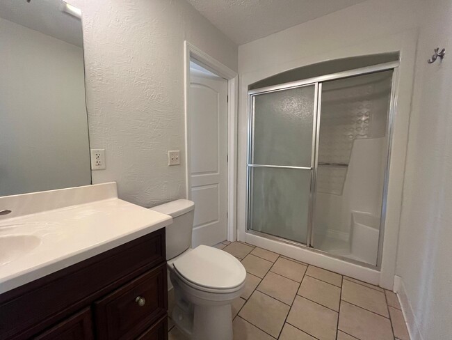 Building Photo - Charming 4-Bedroom Brick Home on Spacious ...