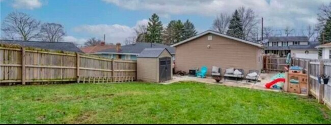 Building Photo - 1906 Springfield Center Rd