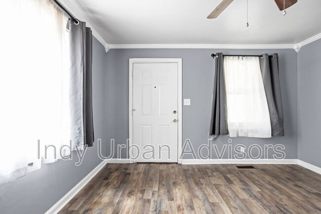 Building Photo - 4537 Crittenden Ave