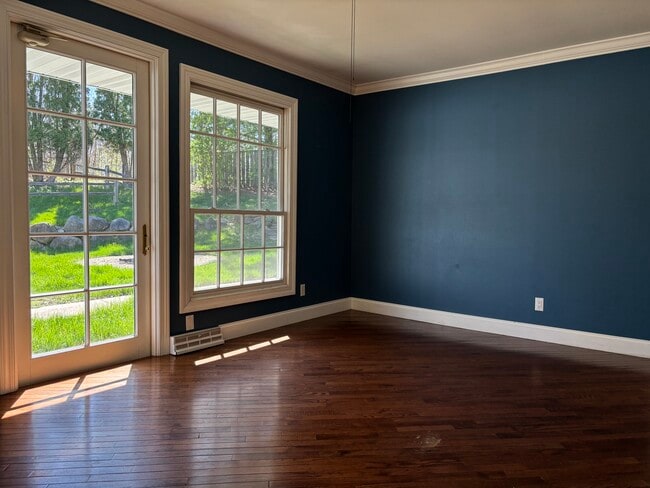 Building Photo - 2421 White Oak Trail