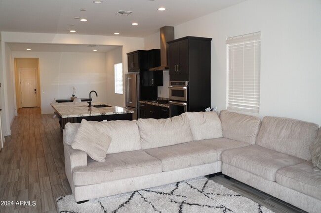 Building Photo - 10864 W Marshall Ave