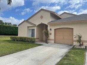 Building Photo - 9761 Boca Gardens Cir N