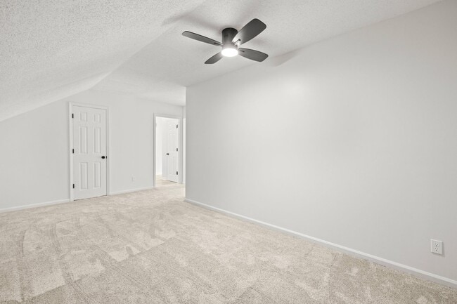 Building Photo - Renovated Home on Large Corner Lot in Coveted Strathy Hall