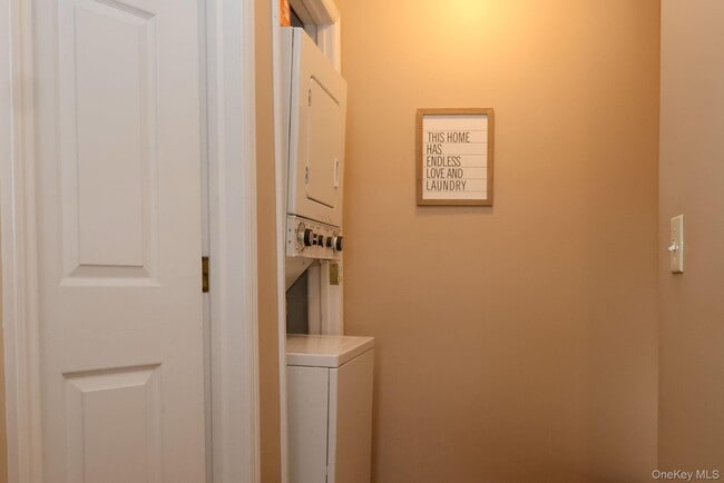 Building Photo - 2040 State Route 17k