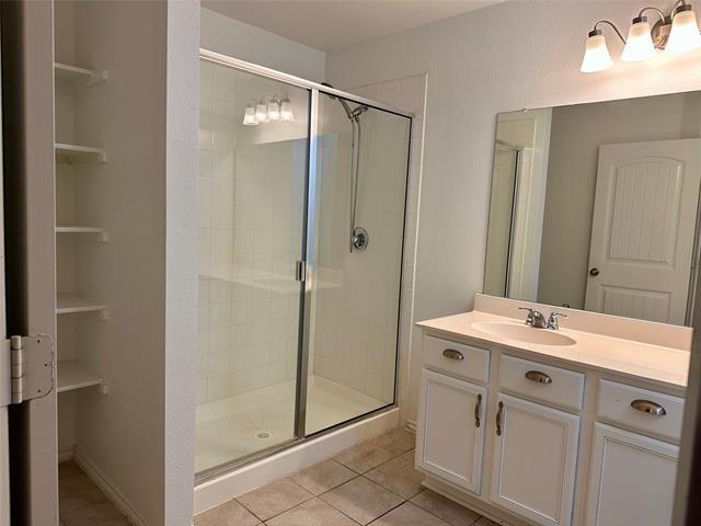 Building Photo - 806 Amber St