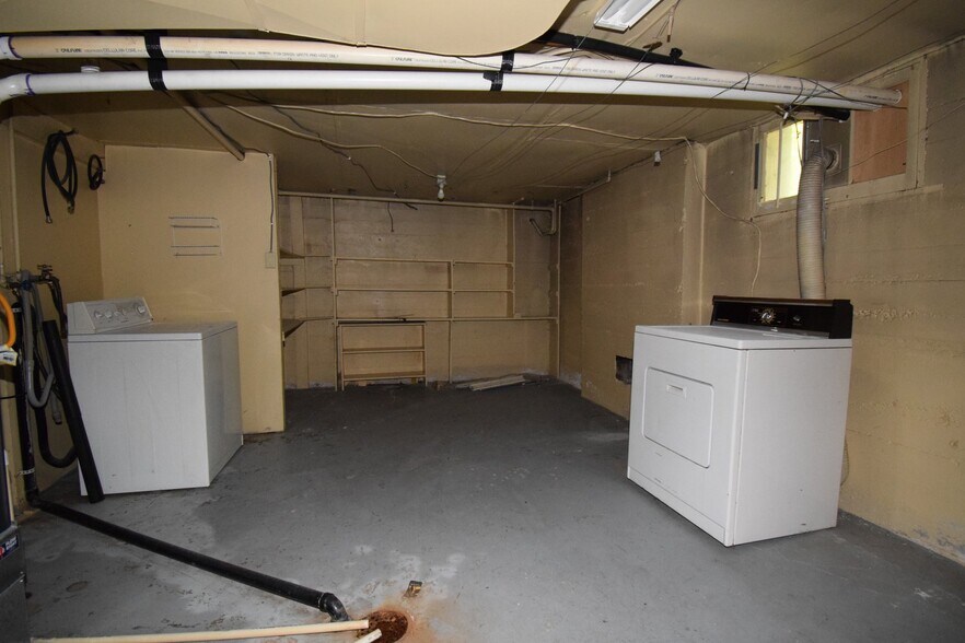 Building Photo - 1523 S 600 E