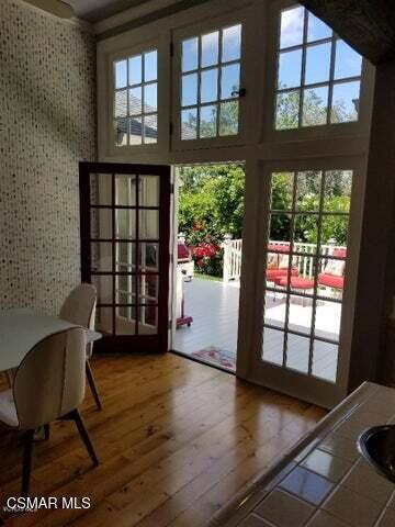 Building Photo - 885 Boxthorn Ave