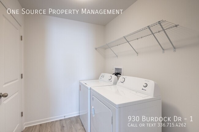 Building Photo - 930 Burdock Dr