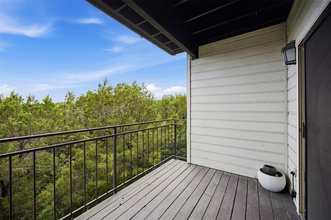 Building Photo - 6000 Shepherd Mountain Cove