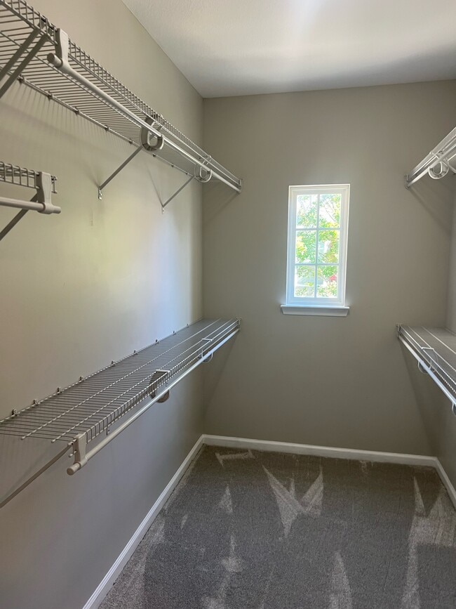 Building Photo - 305 Herons Cove