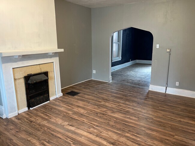 Building Photo - 226 Bausman St