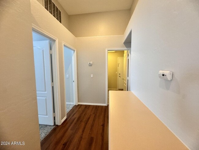 Building Photo - 1795 W Canary Way