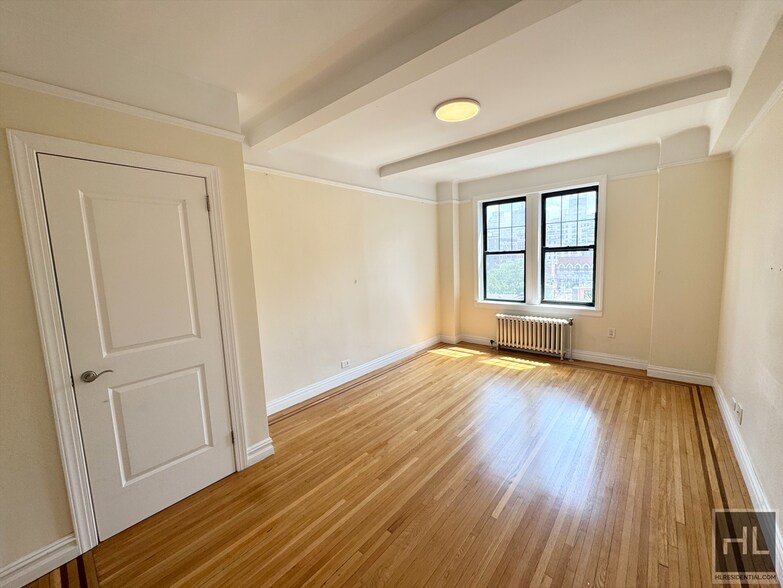 Building Photo - EAST 92 STREET