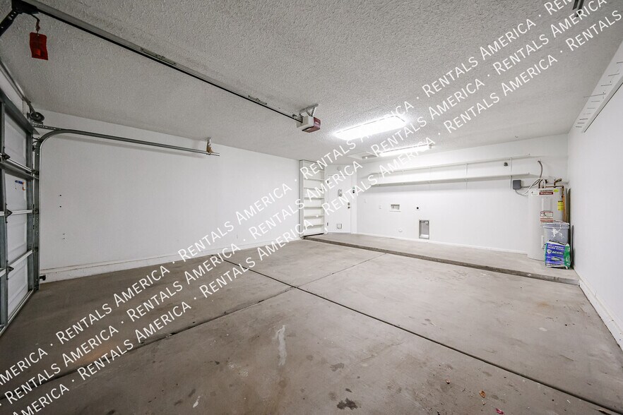 Building Photo - 3103 E Villa Rita Dr