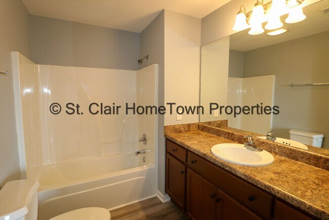 Building Photo - Totally Remodeled Tri-Plex in Lincoln School System