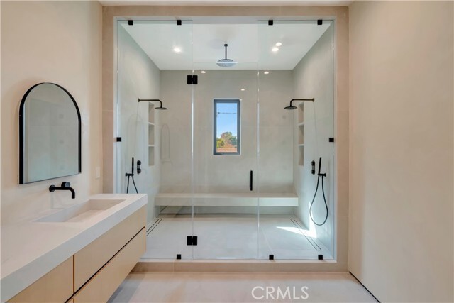 Building Photo - 5149 Beeman Ave