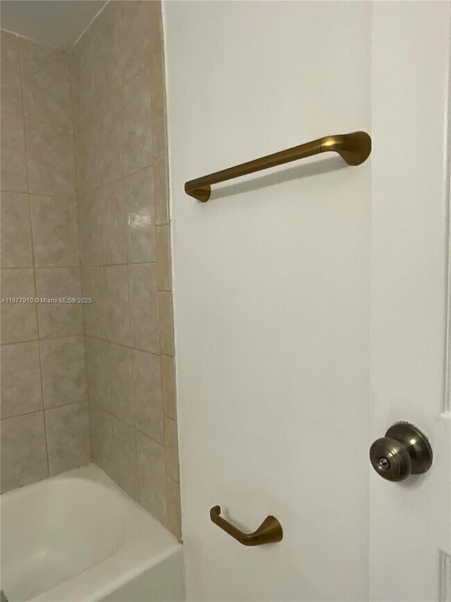 Building Photo - 3333 NW 5th Ave