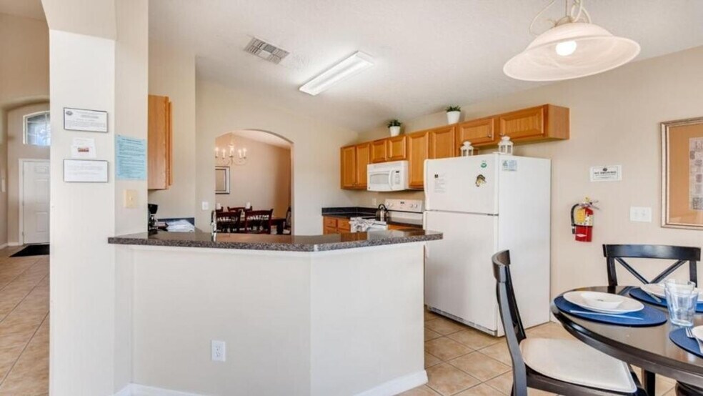 Building Photo - 2651 Emerald Island Blvd