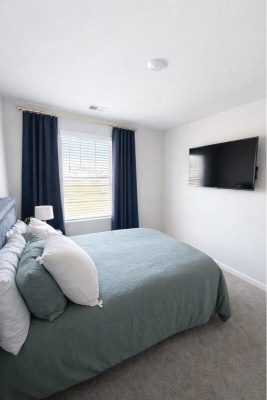 Building Photo - 5559 Wintergreen Dr