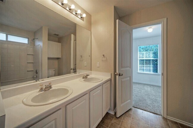 Building Photo - 257 Prairie Verbena Dr