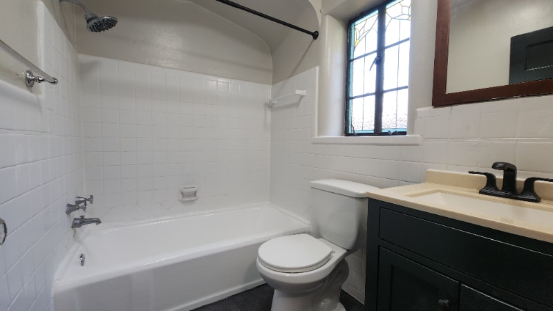 Building Photo - 6475 Nottingham Ave