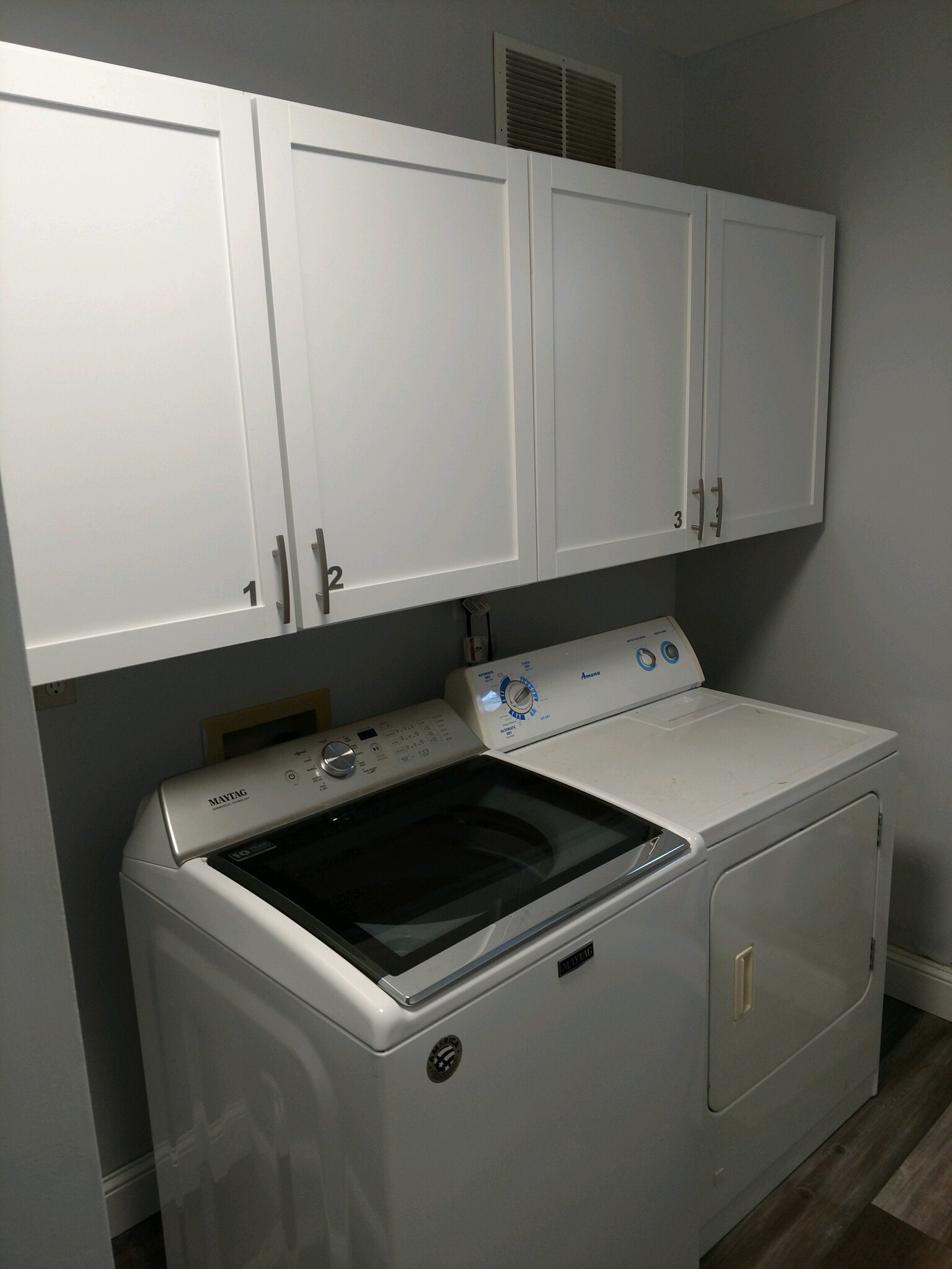 Laundry Room in building - 322 S State St