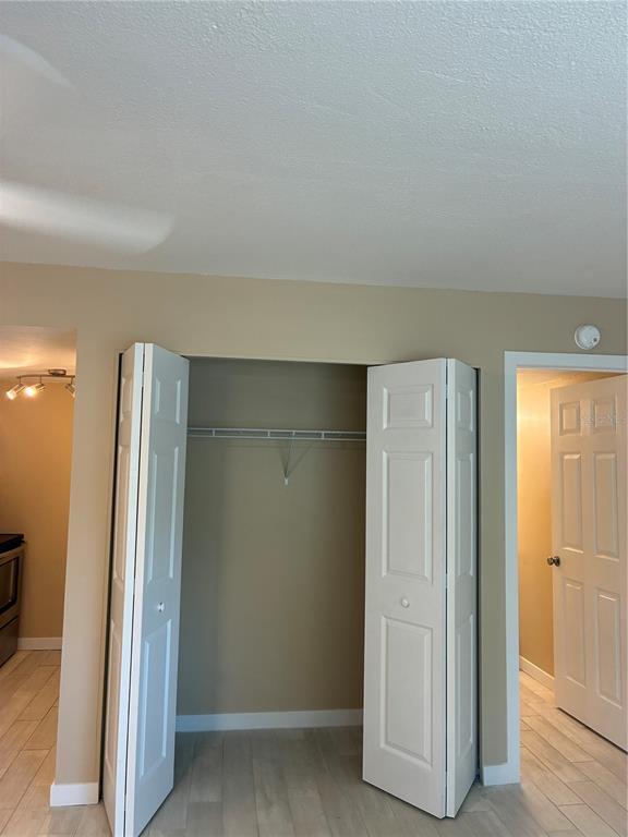 Building Photo - 4131 Dolphin Dr