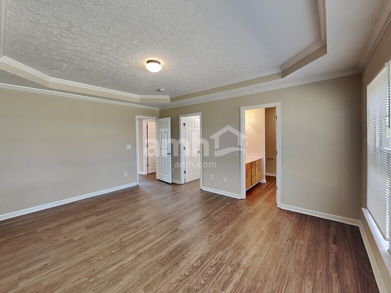 Building Photo - 2517 Kanlow Dr