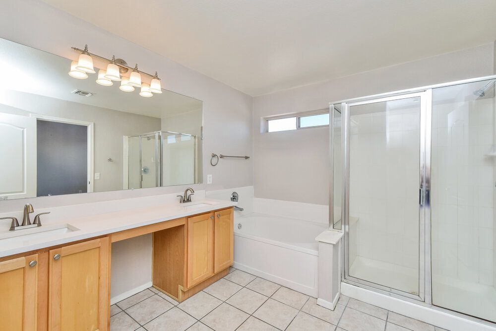 Building Photo - 8949 N Velvet Mesquite Pl