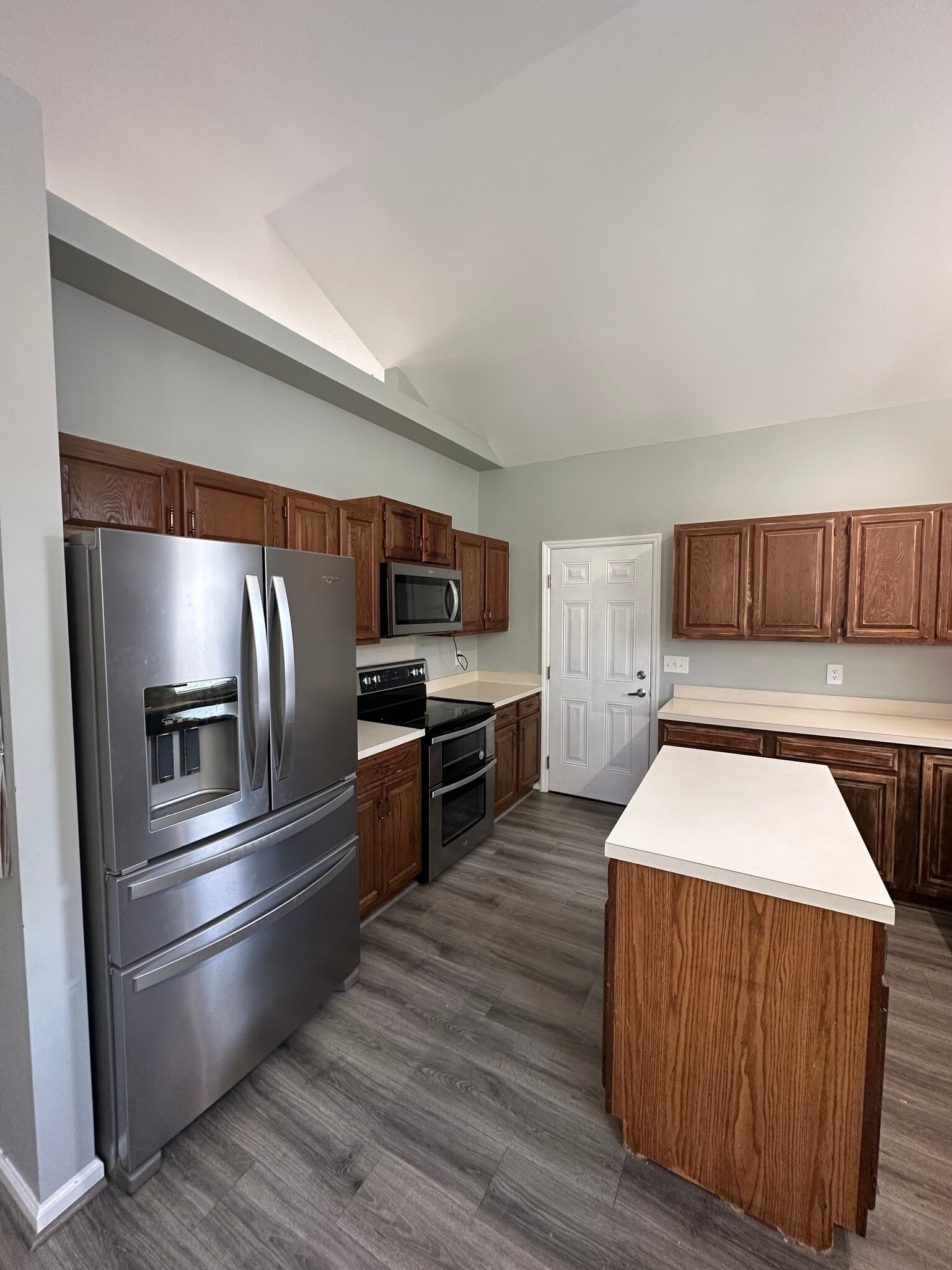Kitchen - 121 Candleberry Cir