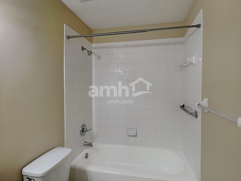 Building Photo - 6765 Waterton Dr