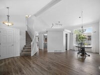 Building Photo - 4bedroom/3bath w/Garage/washer/dryer/fence...