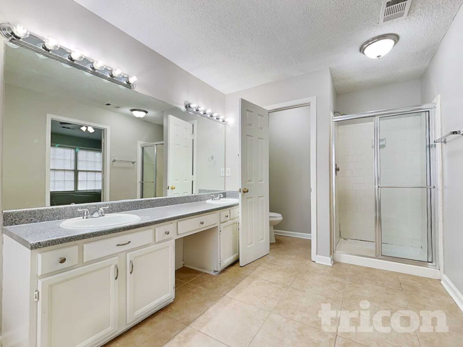 Building Photo - 2660 Binghampton Ln