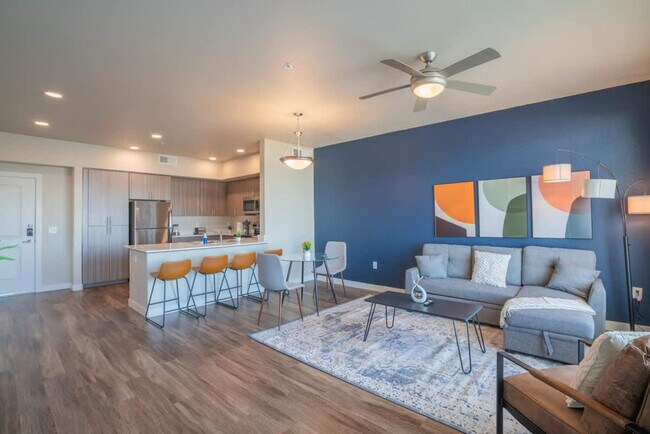 Building Photo - 1980 E Broadway Rd