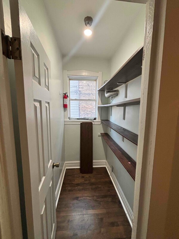 Building Photo - 1805 N Mayfield Ave