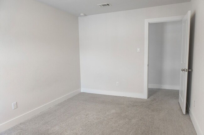 Building Photo - 20551 Prairie Cypress Dr